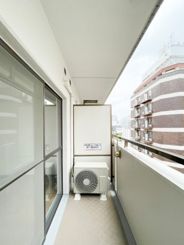 イトーピア三宮アーバンステージのバルコニー|お洗濯にも便利なバルコニー付き