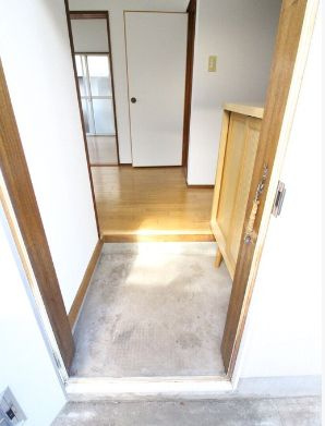 【玄関】 | イザワコーポ