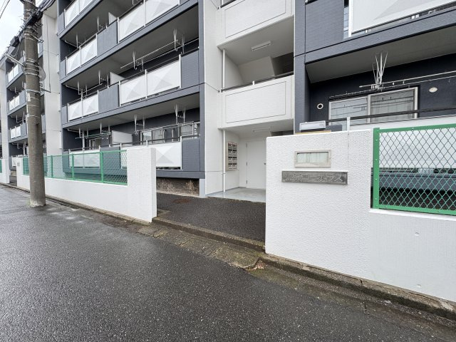 小暮コーポラスのエントランス
