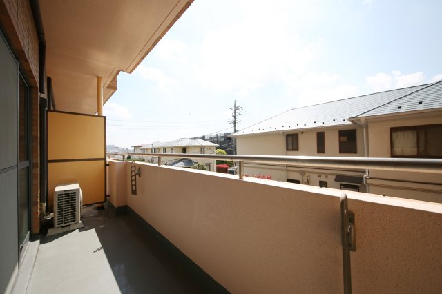 ロイヤルヒルズのバルコニー|同タイプ別部屋写真