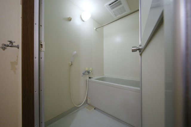 ロイヤルヒルズの浴室|同タイプ別部屋写真