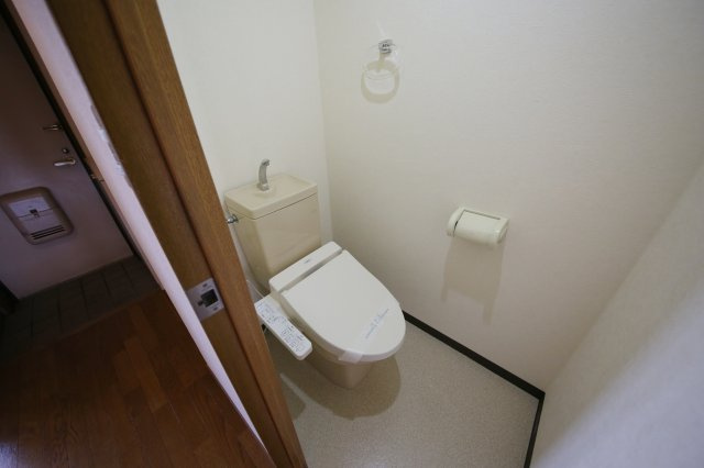 ロイヤルヒルズのトイレ|同タイプ別部屋写真