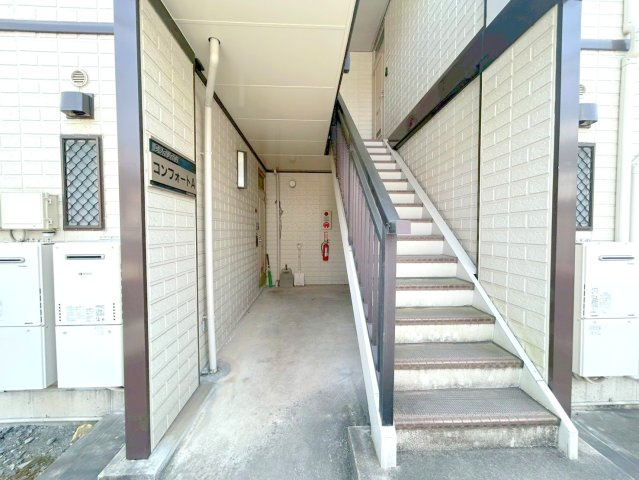 コンフォートAのエントランス|★安心のハウスメーカー施工★