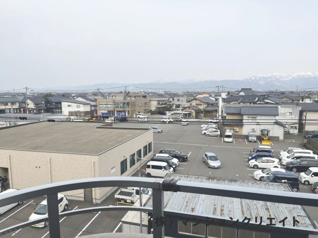 ロアール高木の展望|洋室約６.６帖のバルコニーからの眺望