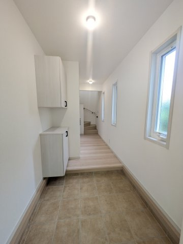 キャメロットAの玄関