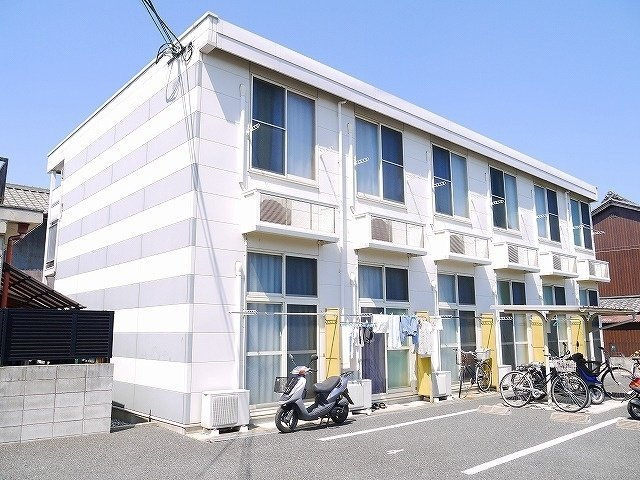 レオパレスパレモⅡの外観|外観もきれいです