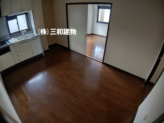 奥山ビルの居間・リビング