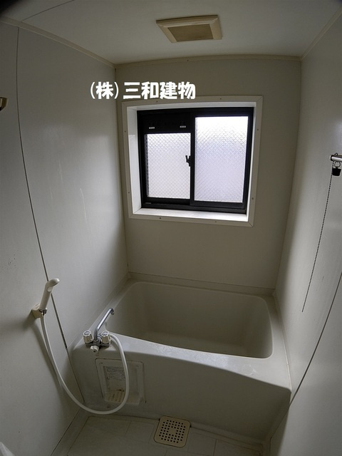 奥山ビルの浴室