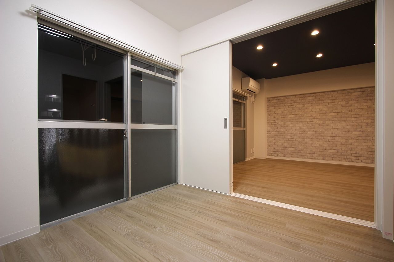 コーポ山崎の洋室