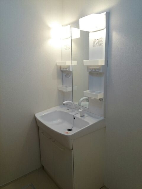 ウエスト　ブリッサ　Ｃ　　　刈谷市近郊の賃貸はクラスホームの洗面所