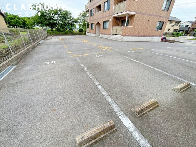 パークサイド川端　　刈谷市近郊の賃貸ならクラスホーム刈谷店の駐車場