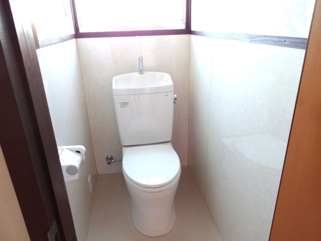 中村貸家のトイレ