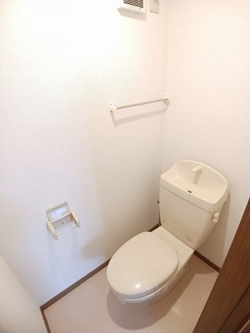 メゾンドヴェール西ノ庄のトイレ