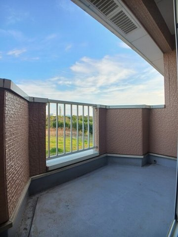 メゾンドヴェール西ノ庄のバルコニー