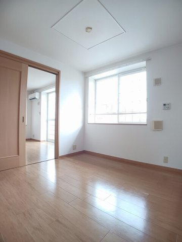 シャン・ド・フルールⅡの居間・リビング