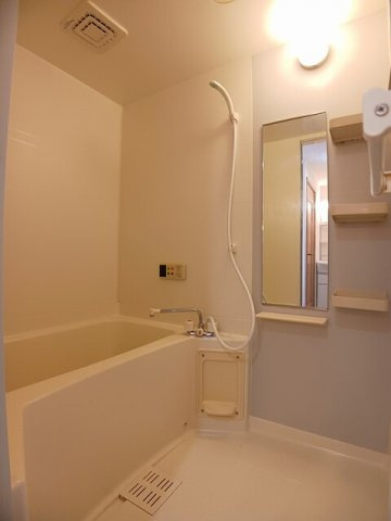 シャン・ド・フルールⅡの浴室