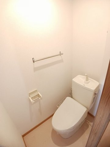 ＣＲＥＳＴＡＬＬ　ＫＯＹＡ　Ⅲのトイレ