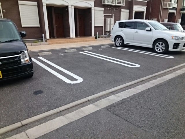 クレアコート　Ⅲの駐車場