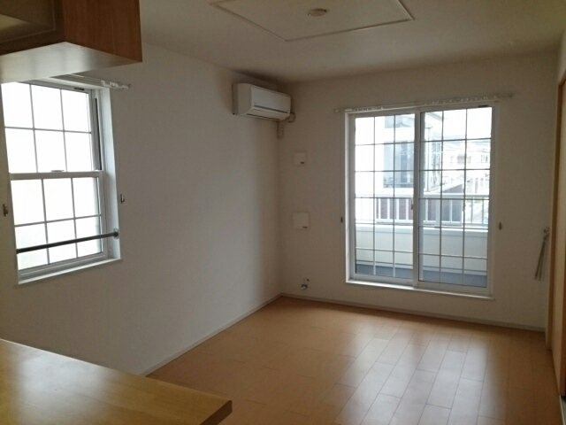 クレアコート　Ⅲの居間・リビング