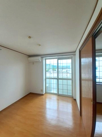 ジョイリバーの居間・リビング