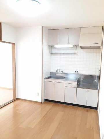 メゾンラフィネＡの居間・リビング