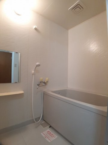 メゾンラフィネＡの浴室