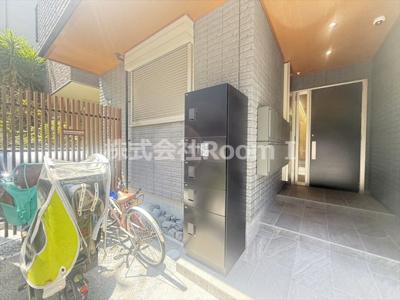 【その他共用部分】 | ルミナテラス上町台 | 宅配ＢＯＸ清潔なロビーです