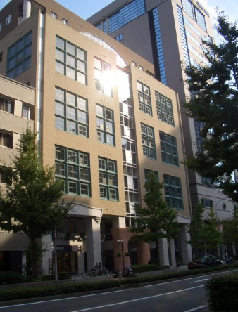 日本ビルヂングの外観