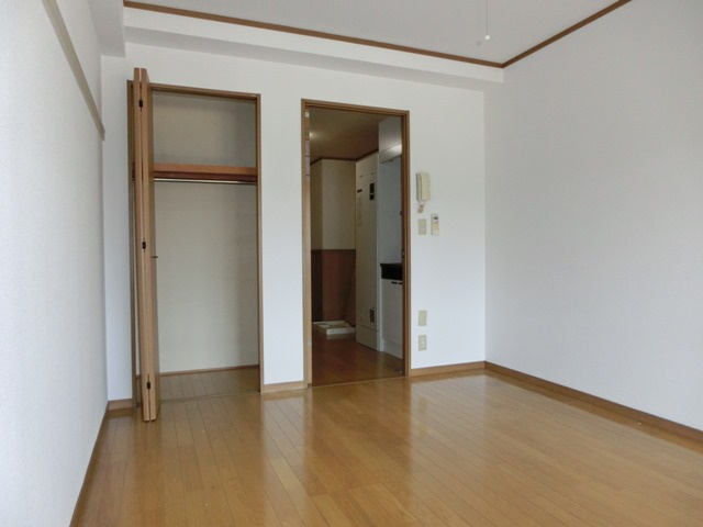 立光ロイヤルステージの居間・リビング