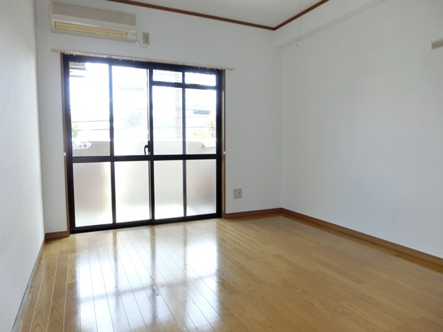 立光ロイヤルステージの寝室