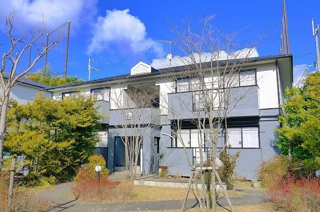 サンビレッジ学園前東坂　Ｆ棟の外観