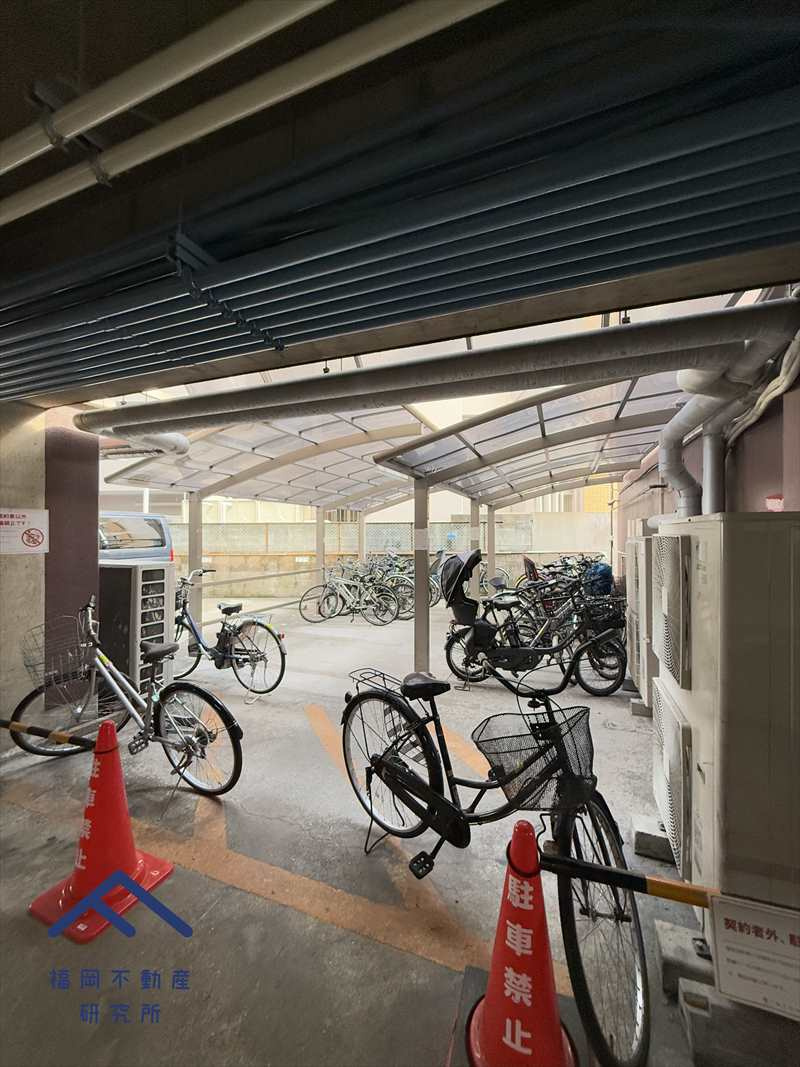 皐月マンション那の川の駐輪場