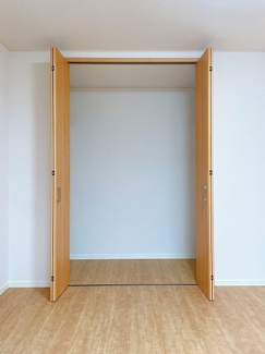 【収納】 | 茅ヶ崎市ひばりが丘 中古戸建て | 洋室8帖収納部分