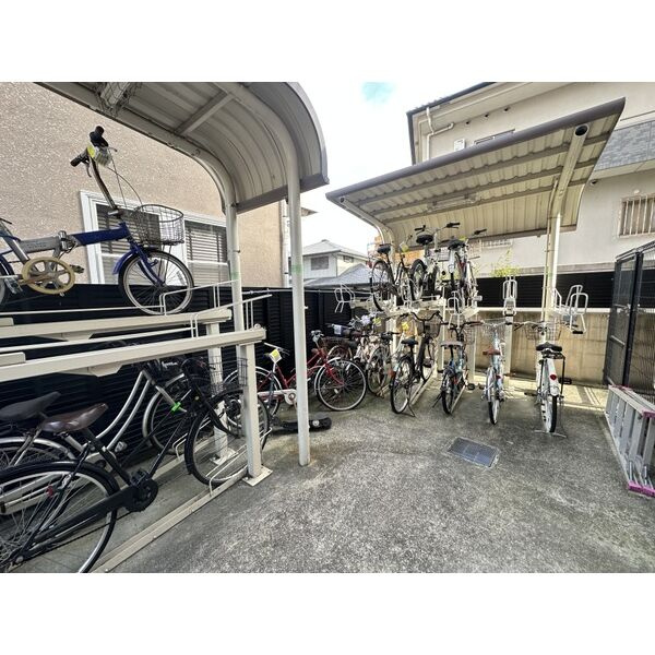 ウェルコート岡本