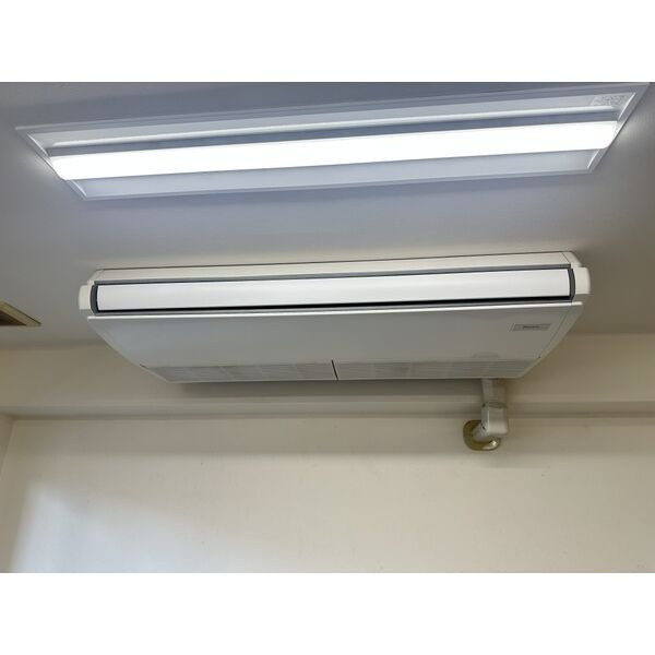 ウェルコート岡本