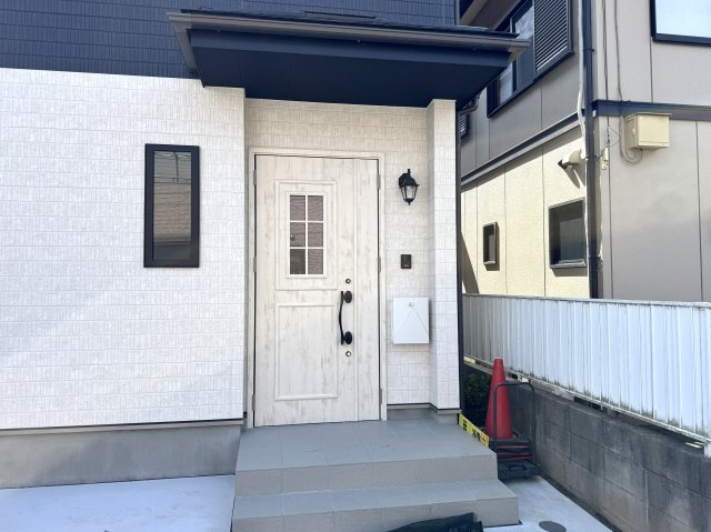 松戸市常盤平６丁目新築戸建【常盤平第二小学校：7分】のエントランス|エントランス・玄関ポーチ