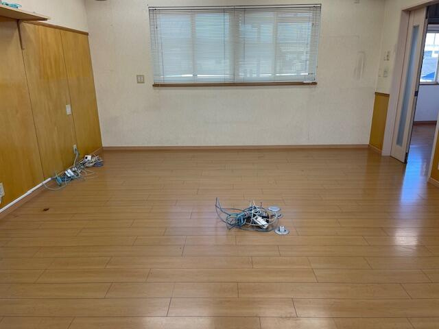 下野市小金井事務所の居間・リビング