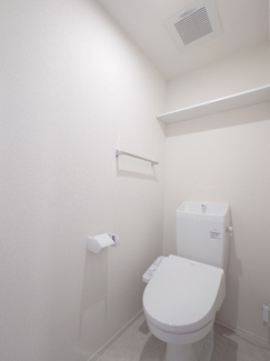 【トイレ】 | D-ROOM川北 | 清潔感のあるトイレです
