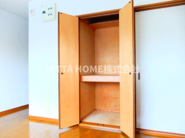 バードヒル東奥Ⅱの収納|ダイニングについている収納です★