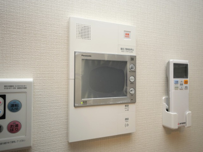 【セキュリティ】 | コンフォリア新大阪宮原Ｑ | モニター付きインターホンです