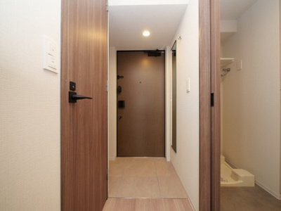 【玄関】 | コンフォリア新大阪宮原Ｑ | ゆったりとした玄関です