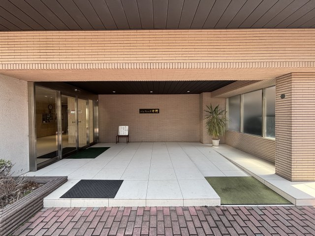 パシフィック中野のエントランス