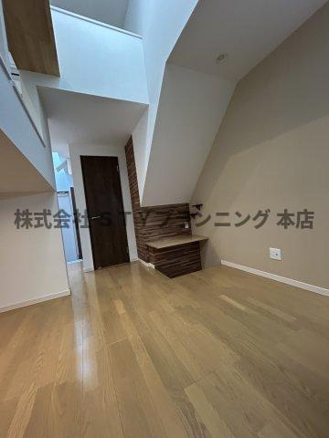 仲介手数料０円！RadIAnce瑞穂公園の居間・リビング