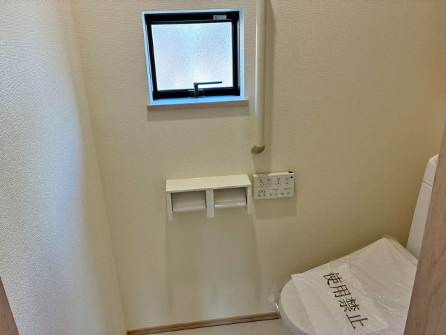 【トイレ】 | 東熊堂 新築建売分譲住宅 建物＋土地 TW05594 | 沼津市東熊堂1号棟　2Fトイレ ※令和8年2月16日撮影写真