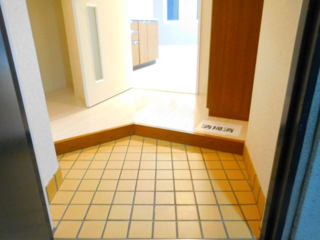 ブライトン高槻の玄関