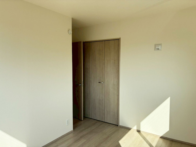 【洋室】 | 東熊堂 新築建売分譲住宅 建物＋土地 TW05594 | 沼津市東熊堂2号棟　洋室6.5帖 ※令和8年2月16日撮影写真