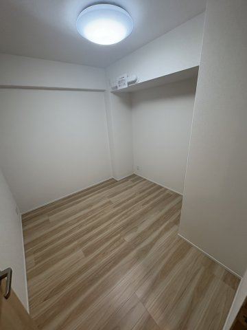 【洋室】セブンスターマンション学園前 