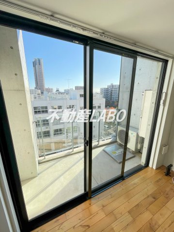 JJ COURT 市元のバルコニー