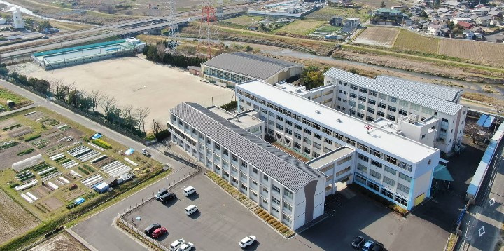 オレンジハウスのその他|周辺環境　日進市立日進西中学校2000