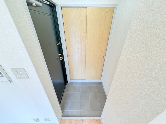 プランドールSakaeの玄関